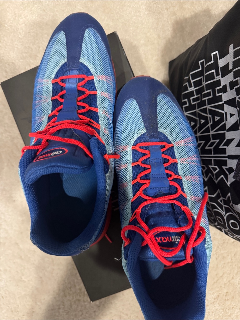 Air max mens 10.5 Blue Sneakers with Red Accents